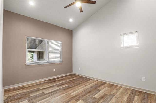 654 Maple LN, Cottonwood Shores, TX 78657