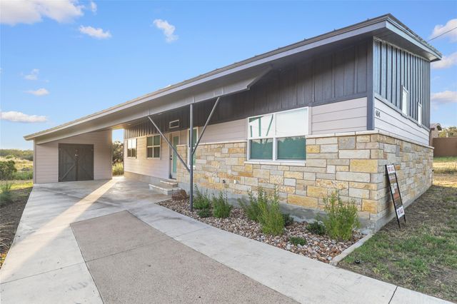 654 Maple LN, Cottonwood Shores, TX 78657