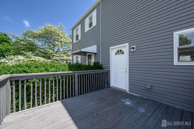 573 Garden Avenue, Woodbridge Proper, NJ 07095