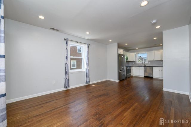 573 Garden Avenue, Woodbridge Proper, NJ 07095