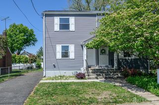 573 Garden Avenue, Woodbridge Proper, NJ 07095