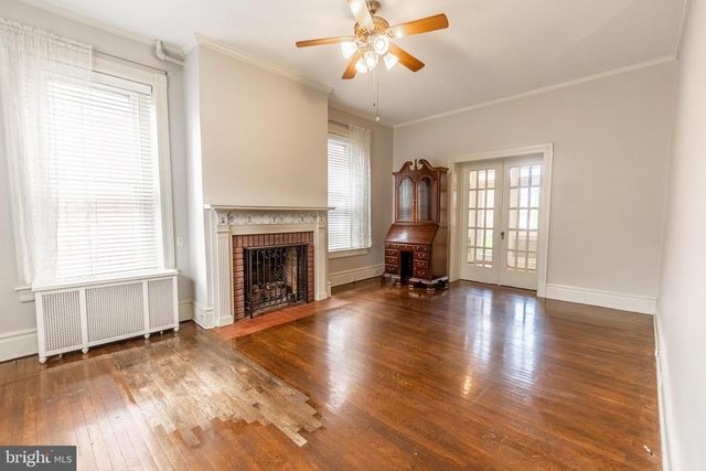 300 LINCOLN WAY W, New Oxford, PA 17350