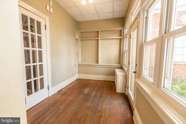 300 LINCOLN WAY W, New Oxford, PA 17350