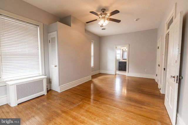 300 LINCOLN WAY W, New Oxford, PA 17350