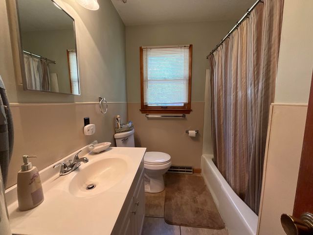 932 State Highway Hh, Isabella, MO 65676