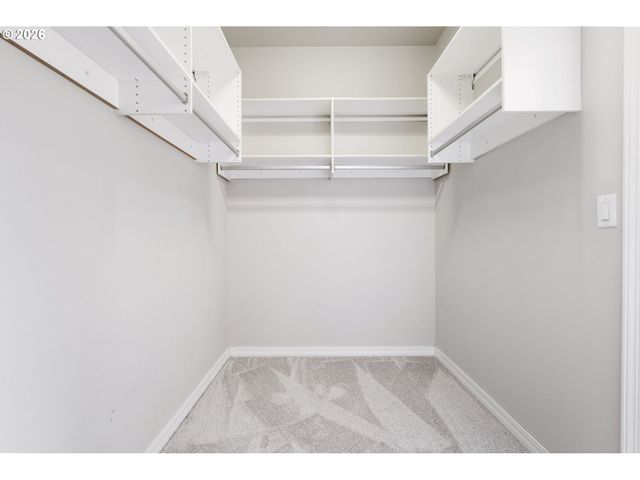 23600 Sw HERON LAKES Dr, Sherwood, OR 97140