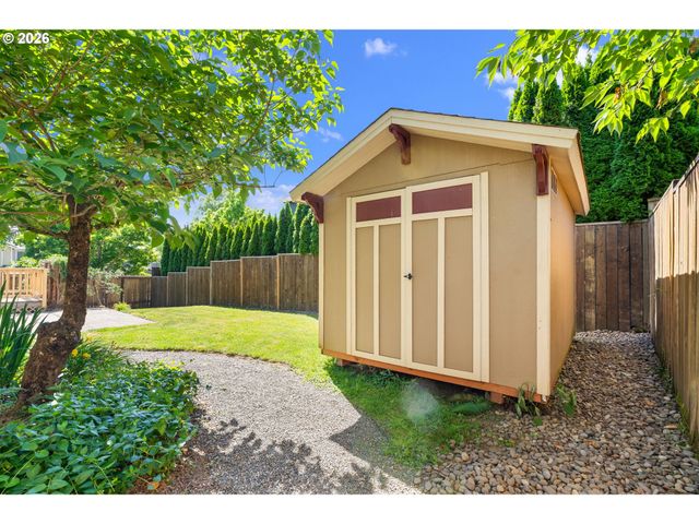 23600 Sw HERON LAKES Dr, Sherwood, OR 97140
