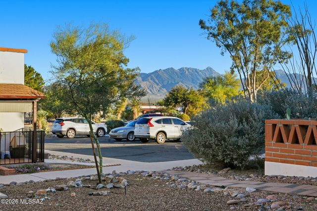 386 S La Canada Dr Unit C, Green Valley, AZ 85614