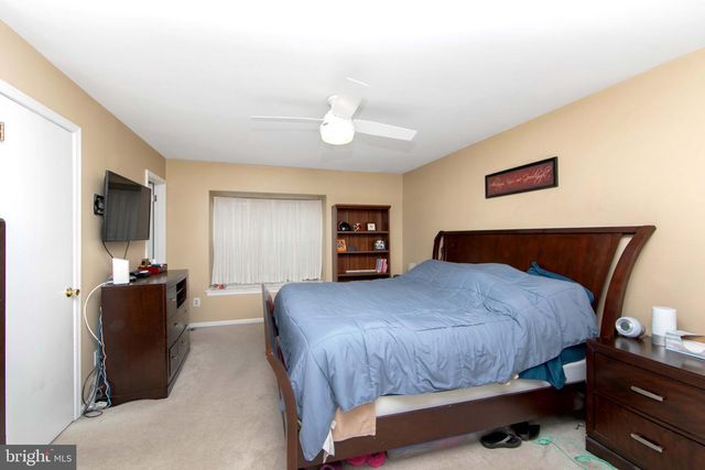 27 CROFTON CMNS, Cherry Hill, NJ 08034