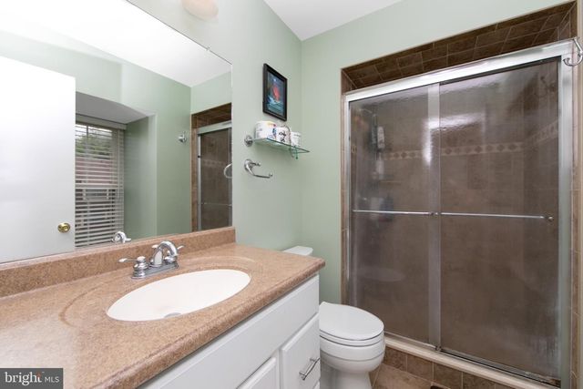 27 CROFTON CMNS, Cherry Hill, NJ 08034