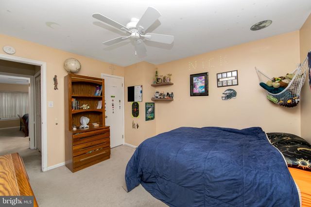 27 CROFTON CMNS, Cherry Hill, NJ 08034