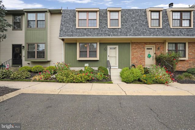 27 CROFTON CMNS, Cherry Hill, NJ 08034