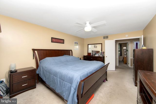 27 CROFTON CMNS, Cherry Hill, NJ 08034