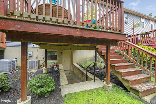 27 CROFTON CMNS, Cherry Hill, NJ 08034
