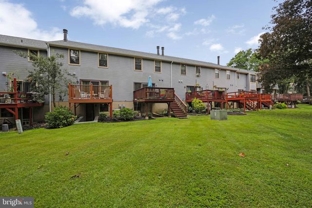27 CROFTON CMNS, Cherry Hill, NJ 08034