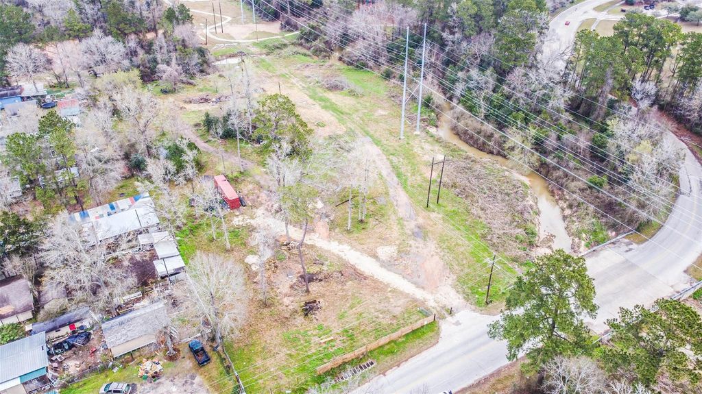 1110 E Dallas, Conroe, TX 77301