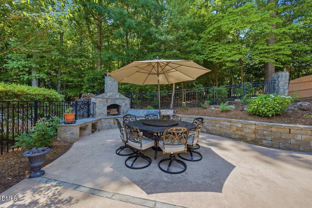 221 Bear Tree Creek, Chapel Hill, NC 27517
