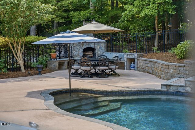 221 Bear Tree Creek, Chapel Hill, NC 27517