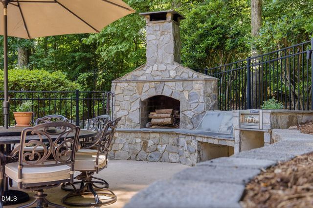 221 Bear Tree Creek, Chapel Hill, NC 27517