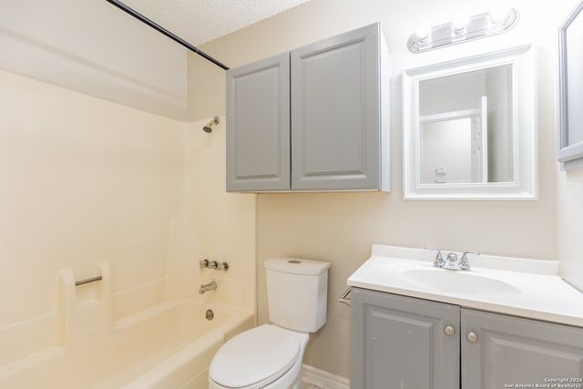 9614 South Bend, San Antonio, TX 78250