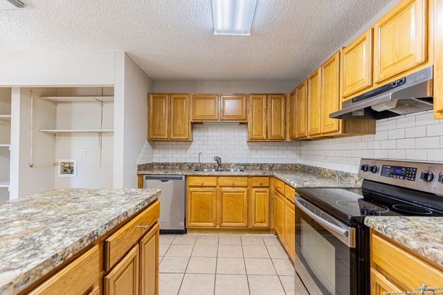 9614 South Bend, San Antonio, TX 78250