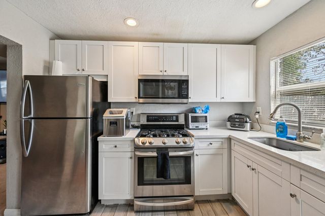 924 MCINTOSH Street, West Palm Beach, FL 33405