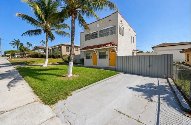 924 MCINTOSH Street, West Palm Beach, FL 33405