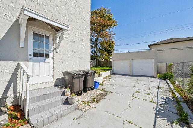 924 MCINTOSH Street, West Palm Beach, FL 33405