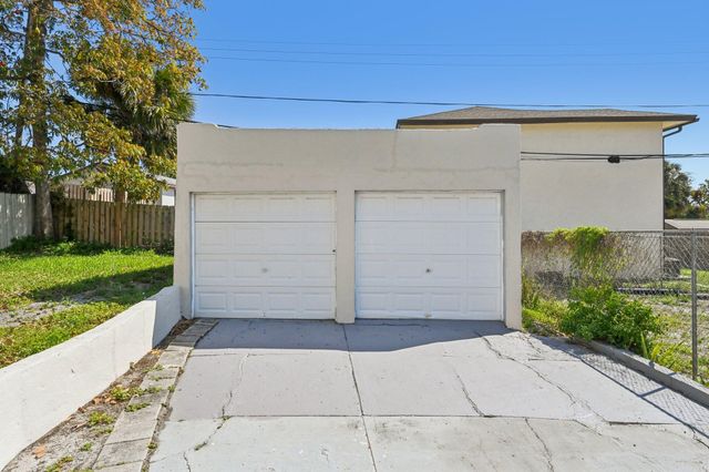 924 MCINTOSH Street, West Palm Beach, FL 33405