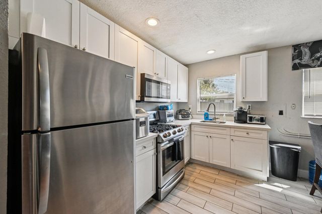 924 MCINTOSH Street, West Palm Beach, FL 33405