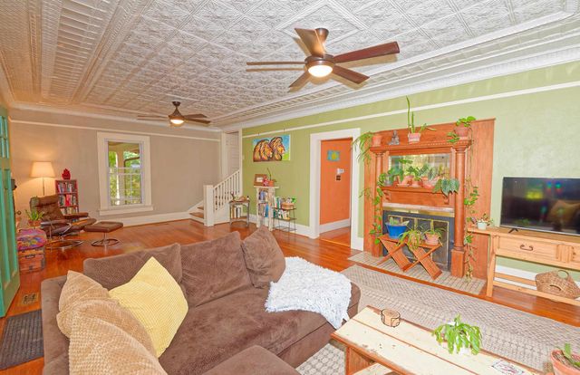 700 N Trade Avenue, Landrum, SC 29356