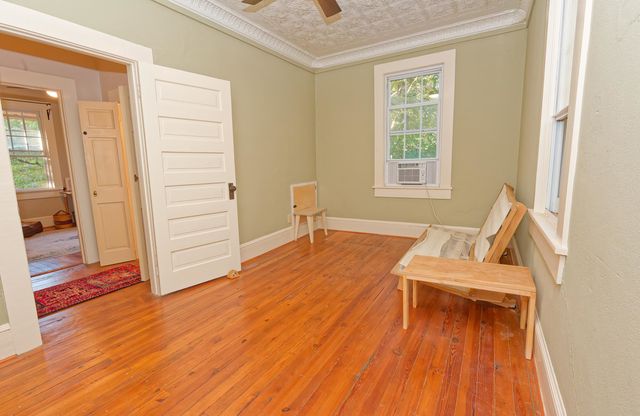 700 N Trade Avenue, Landrum, SC 29356