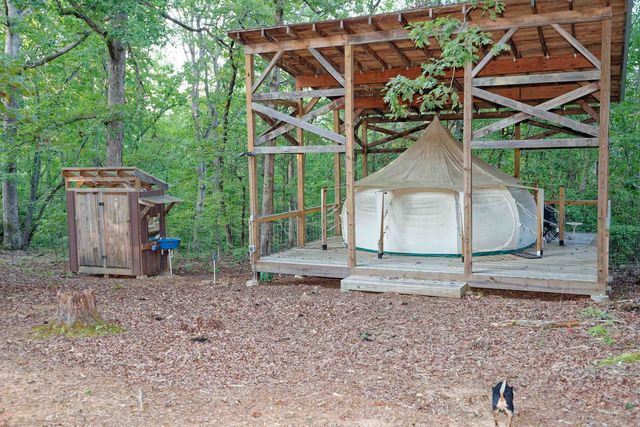 700 N Trade Avenue, Landrum, SC 29356