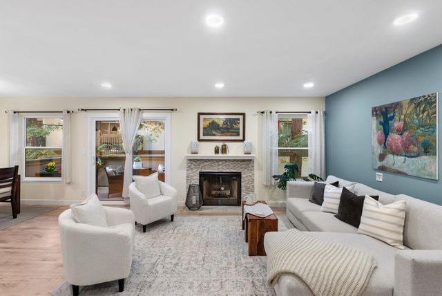 386 Union Avenue D, Campbell, CA 95008