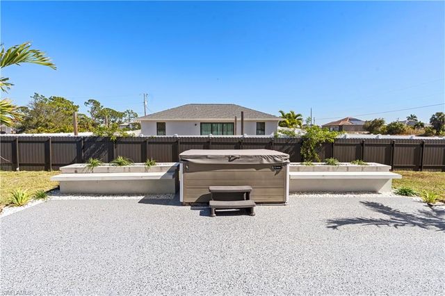 401 NW 27th AVE, Cape Coral, FL 33993