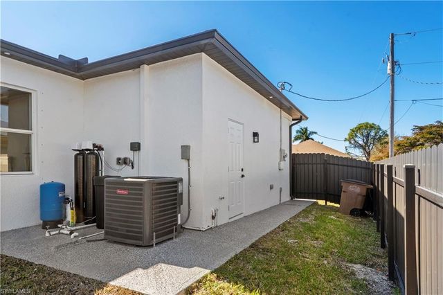 401 NW 27th AVE, Cape Coral, FL 33993