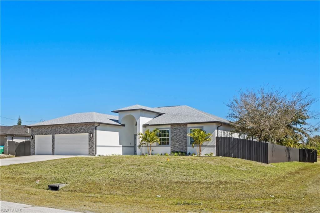401 NW 27th AVE, Cape Coral, FL 33993