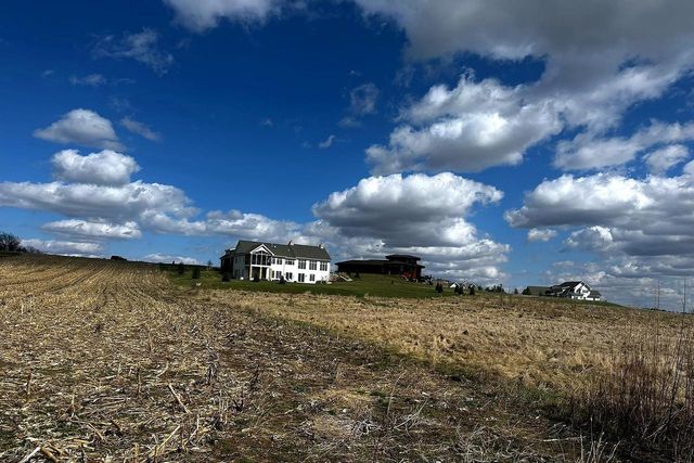 L11 Prairie Circle, Verona, WI 53593