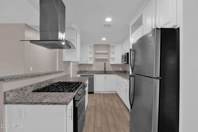 2021 E 10TH Street, Tempe, AZ 85281