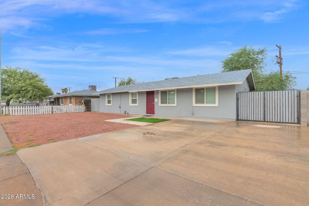 2021 E 10TH Street, Tempe, AZ 85281 — photo 2