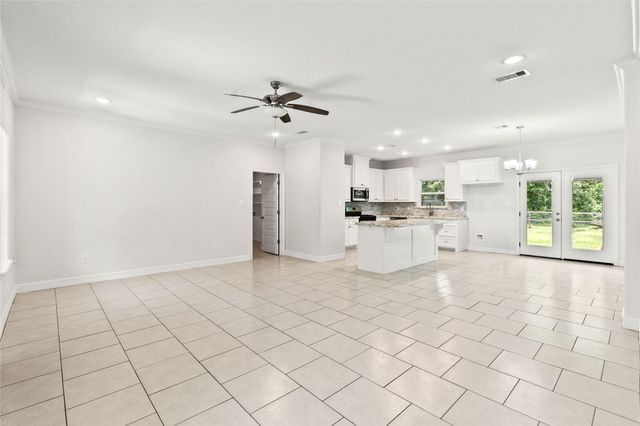 26 Nelson Court, Jones Creek, TX 77541