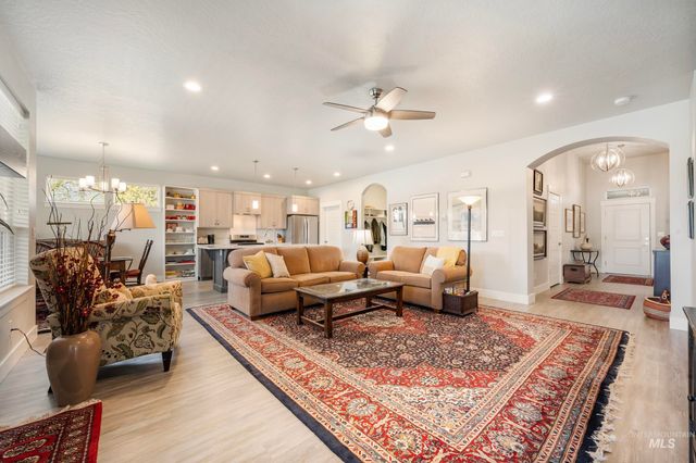 421 S Curtis 128, Boise, ID 83705