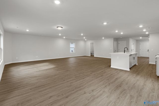 28040 Caperton Drive, Harvest, AL 35749