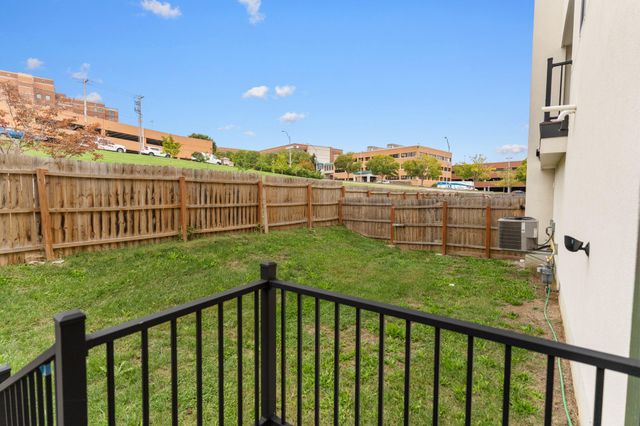 5 FYFER PL, Columbia, MO 65201