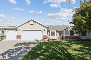 1434 W AUTUMN OAK CIR, West Jordan, UT 84088