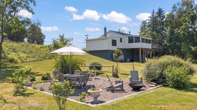 476 South Road, Germantown, NY 12526