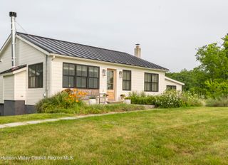 476 South Road, Germantown, NY 12526