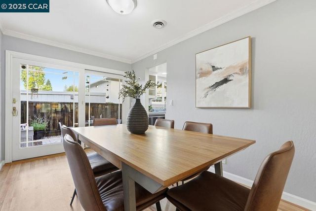 37 Miramonte Dr, Moraga, CA 94556