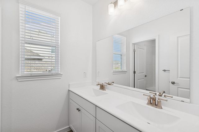 500 Cane Crossing Lake Drive, Sealy, TX 77474