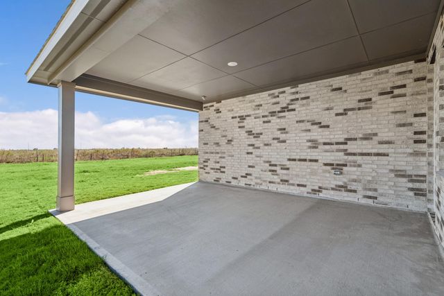 500 Cane Crossing Lake Drive, Sealy, TX 77474